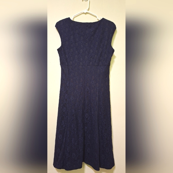 Chaps size 10 navy floral lace cap sleeve V neck criss cross fit and flare dress - Picture 2 of 6